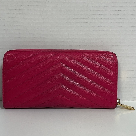 Yves Saint Laurent Red Quilted Wallet - Picture 12 of 12